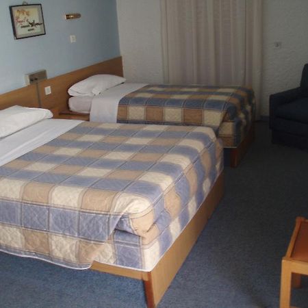 Sparta Inn Luaran gambar